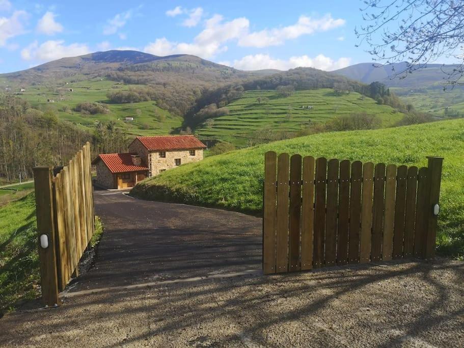 Casa Rural Los Riveros De Jeromo Selaya Exterior foto